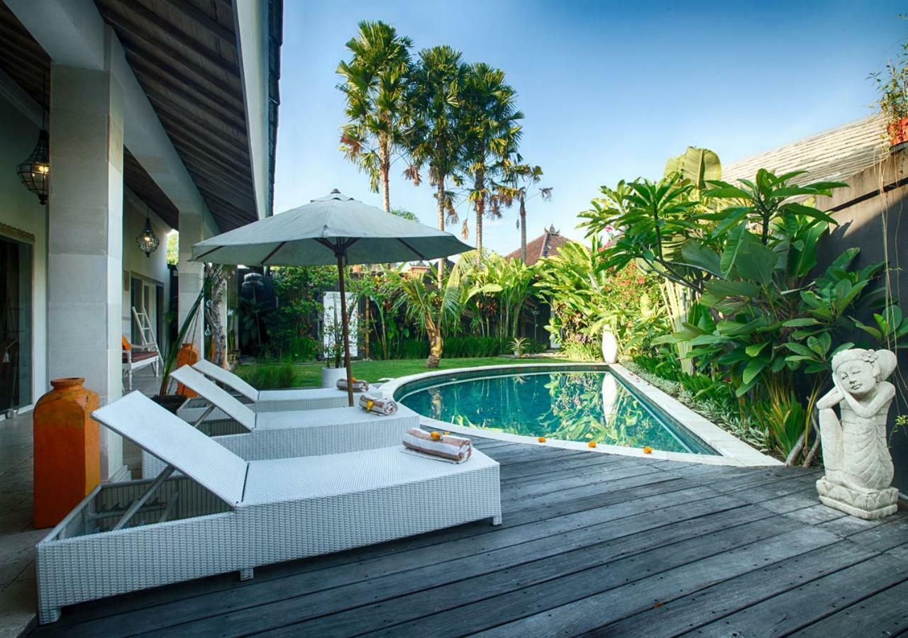 Villa Armani เซมินยัค ภายนอก รูปภาพ
